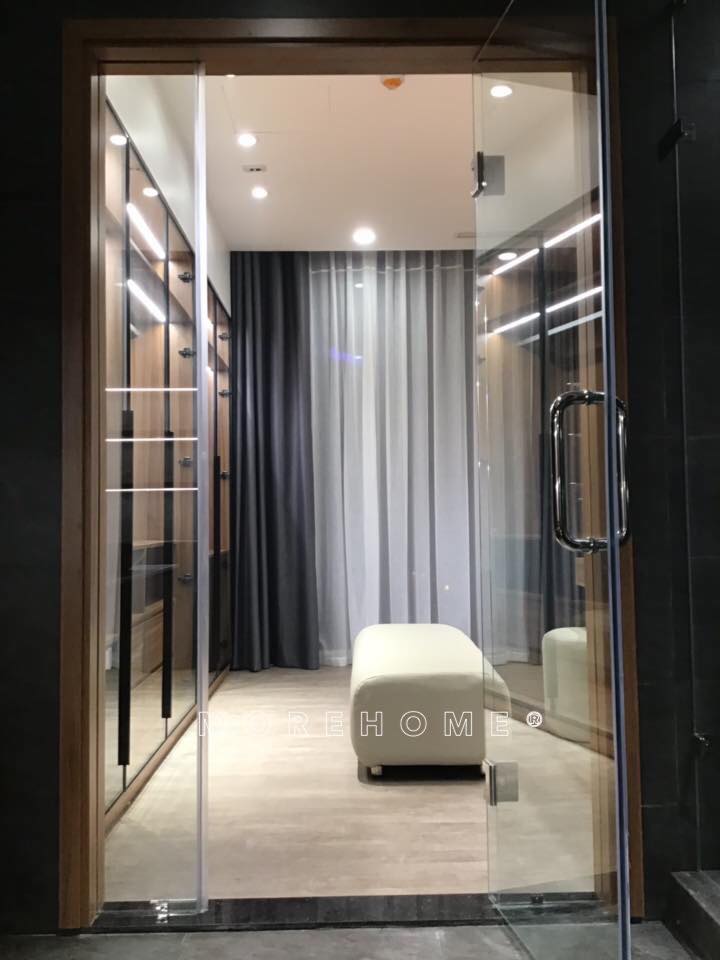 Thi công phòng thay đồ phòng thay quần áo hiện đại từ gỗ công nghiệp An Cường cho khách hàng tại căn hộ Penthouse Skylake Phạm Hùng Hà Nội Công ty thi công nội thất uy tín tại hà nội